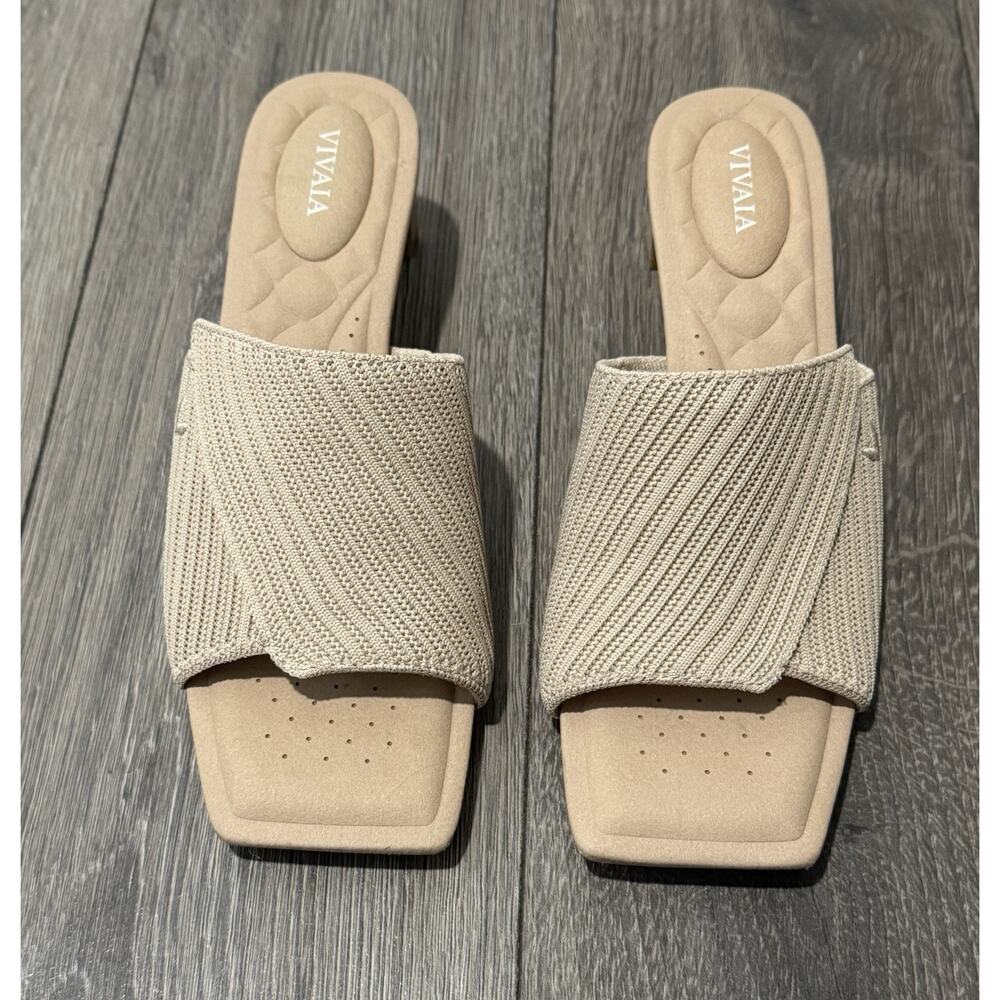Vivaia gorgeous Beige Textured Heels Sz 37.5 block heel Jade pro square toe